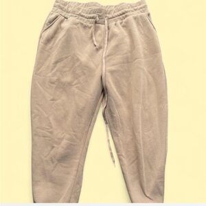 ✨ Align Collective cream
sweatpants Size 3XL✨